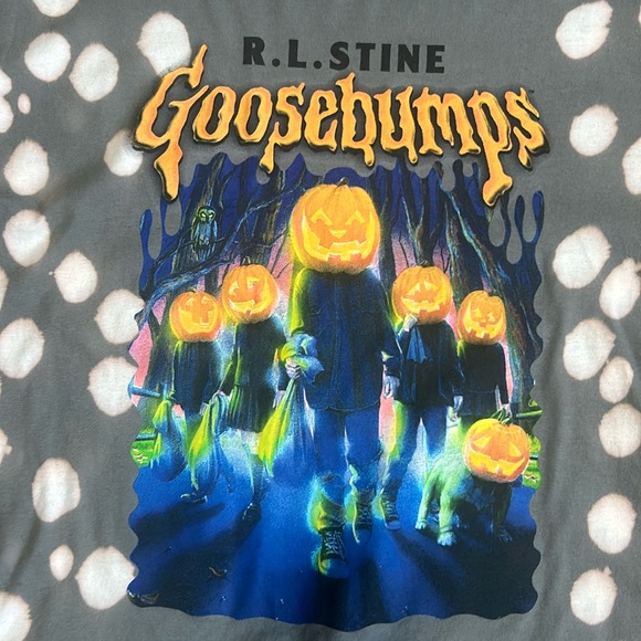 NWOT Goosebumps Attack of the Jack O Lanterns Cropped T Shirt Large - Picture 2 of 8